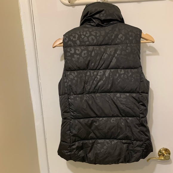 Old Navy Puffer Vest - Picture 3 of 5